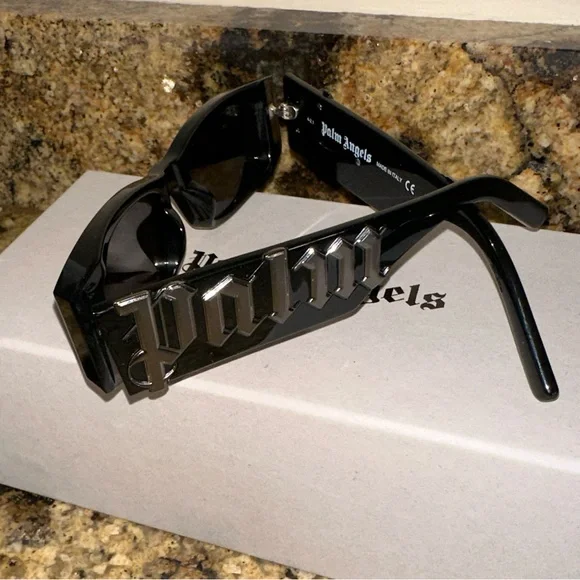 **SOLD** Palm Angels “Angel” Sunglasses Black - Picture 4 of 13